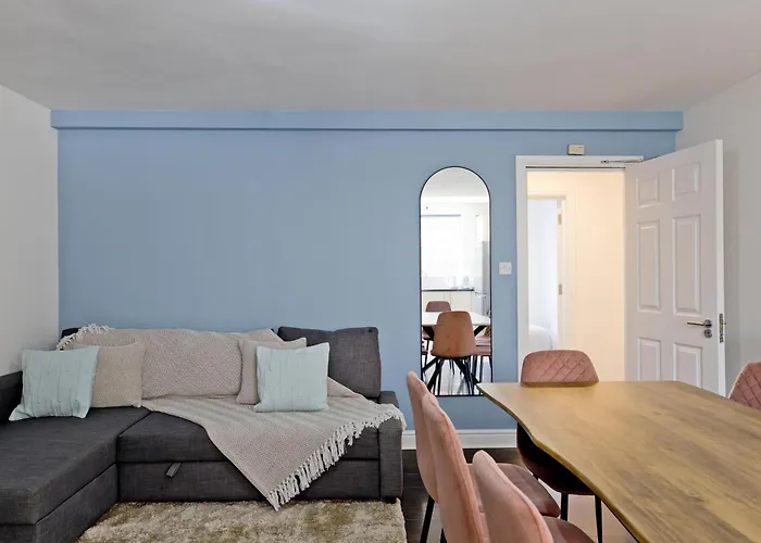 Imperial Medina House-Whitechapel Apartment