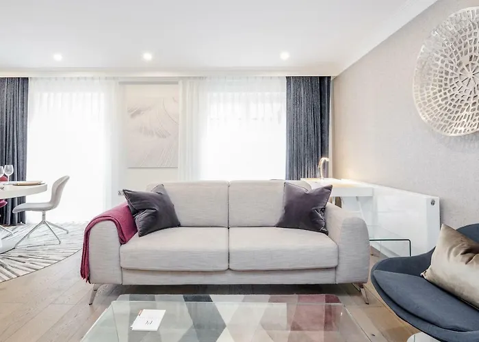 Mayfair Mews Suite