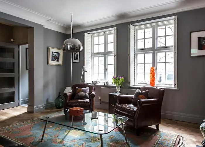De Walden Street By Onefinestay