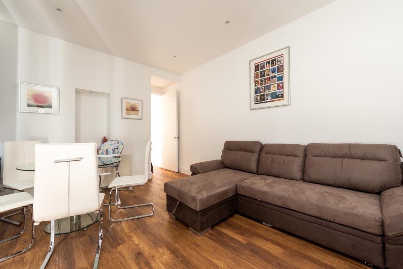 Hyde Park Apartment *