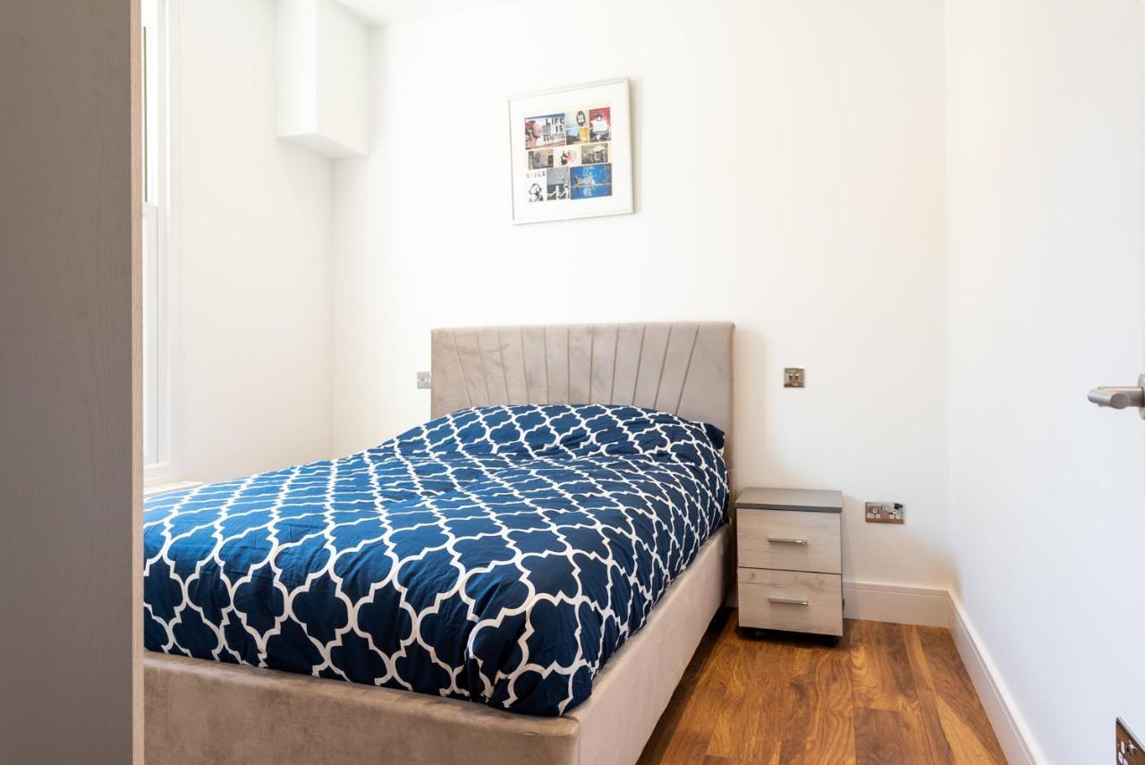 Apartment Hyde Park London