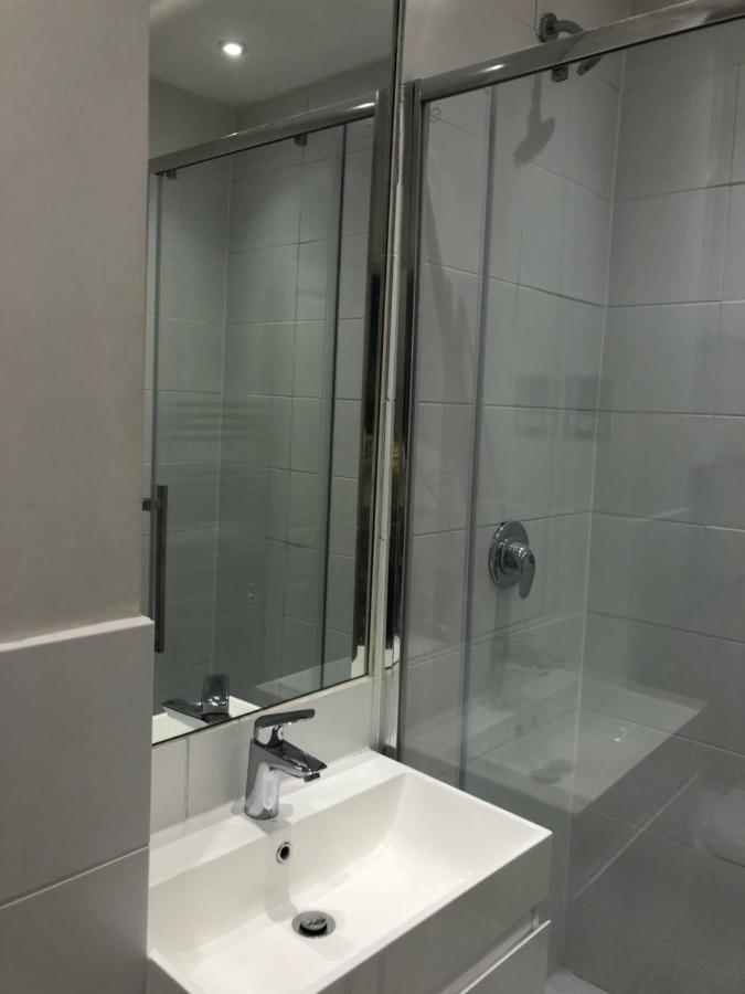 Elsham Aparthotel *