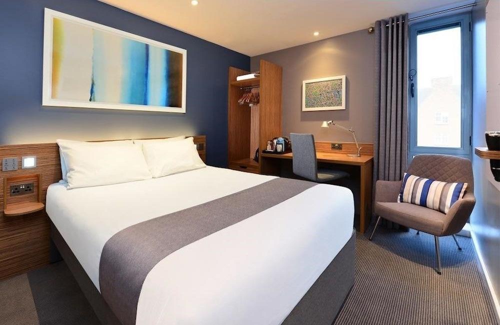 Travelodge Waterloo Hotel London