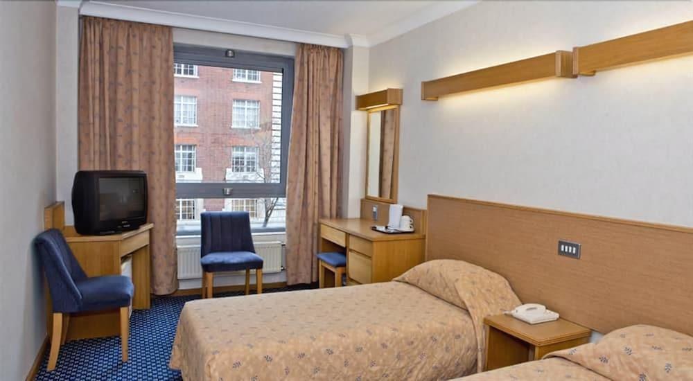 Sleeper At Royal National Hotel