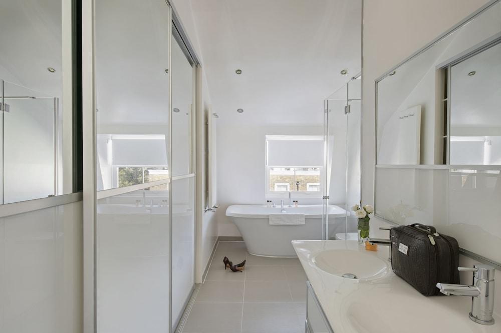 Aparthotel Nevern Place By Supercity 4*