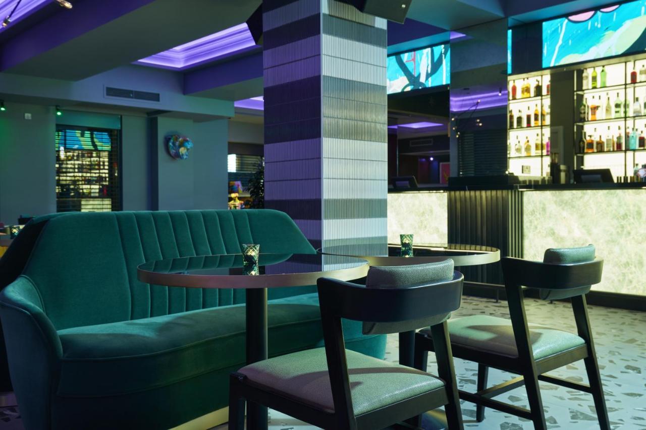 Nyx Holborn By Leonardo London