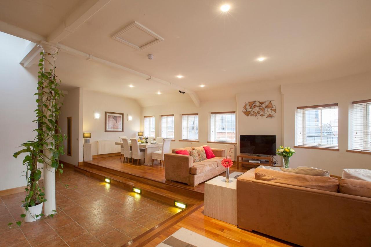Apartment Bright Private - Peaceful Morden Location *