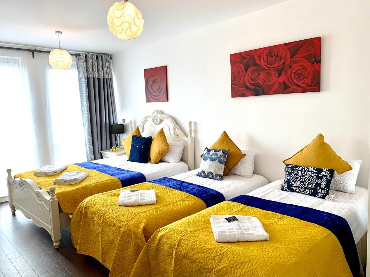 2-Bedrooms Apartment, Lounge, Balcony * London