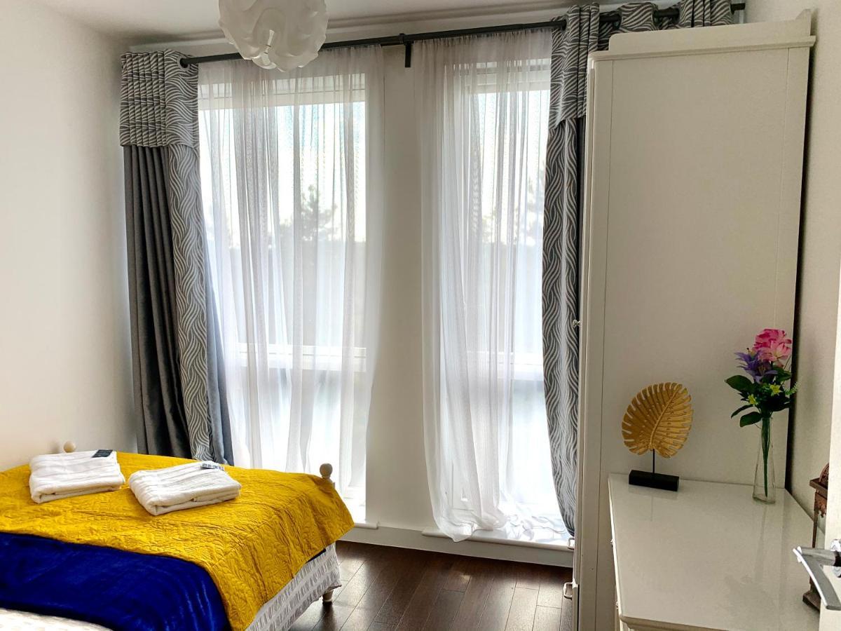 Apartment 2-Bedrooms Apartment, Lounge, Balcony