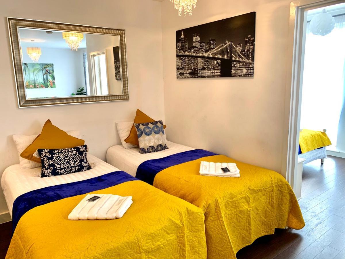 2-Bedrooms Apartment, Lounge, Balcony London