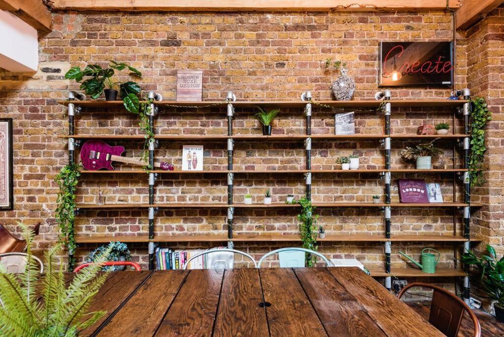 Apartment Penthouse Loft With Roof Terrace Not For Events Or Parties *