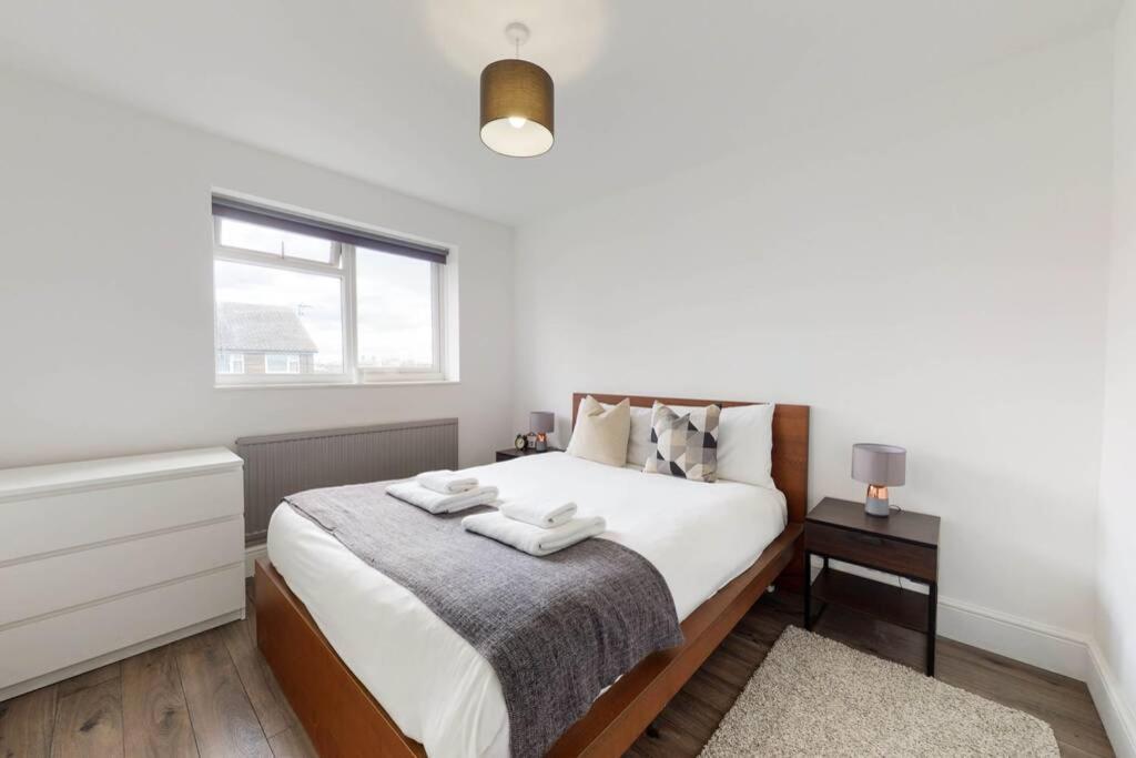 Apartamento Amazing 3 Bedroom Flat - 4mins To Tube Station Londres