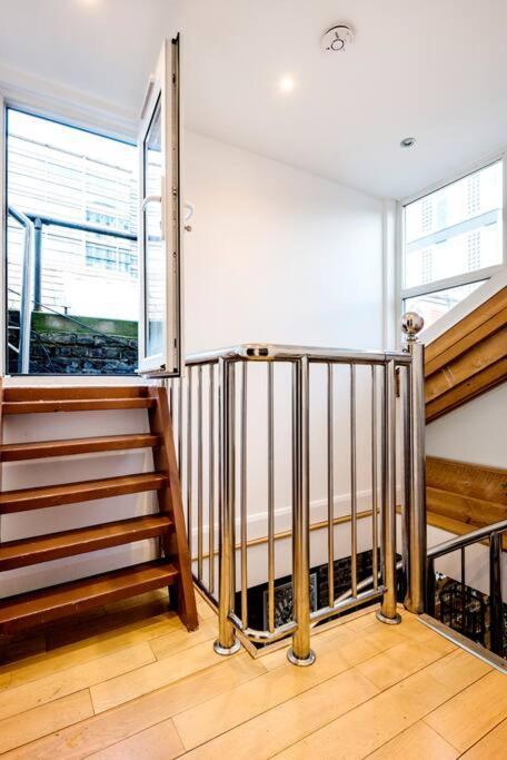 Penthouse Loft With Roof Terrace Not For Events Or Parties Apartment London