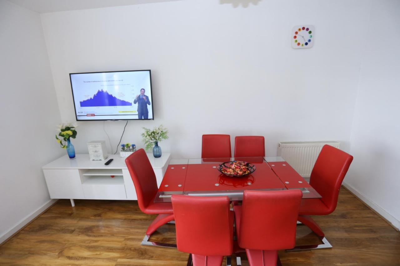 Lovely 2 Bed 2 Toilet Hill House River View Londres