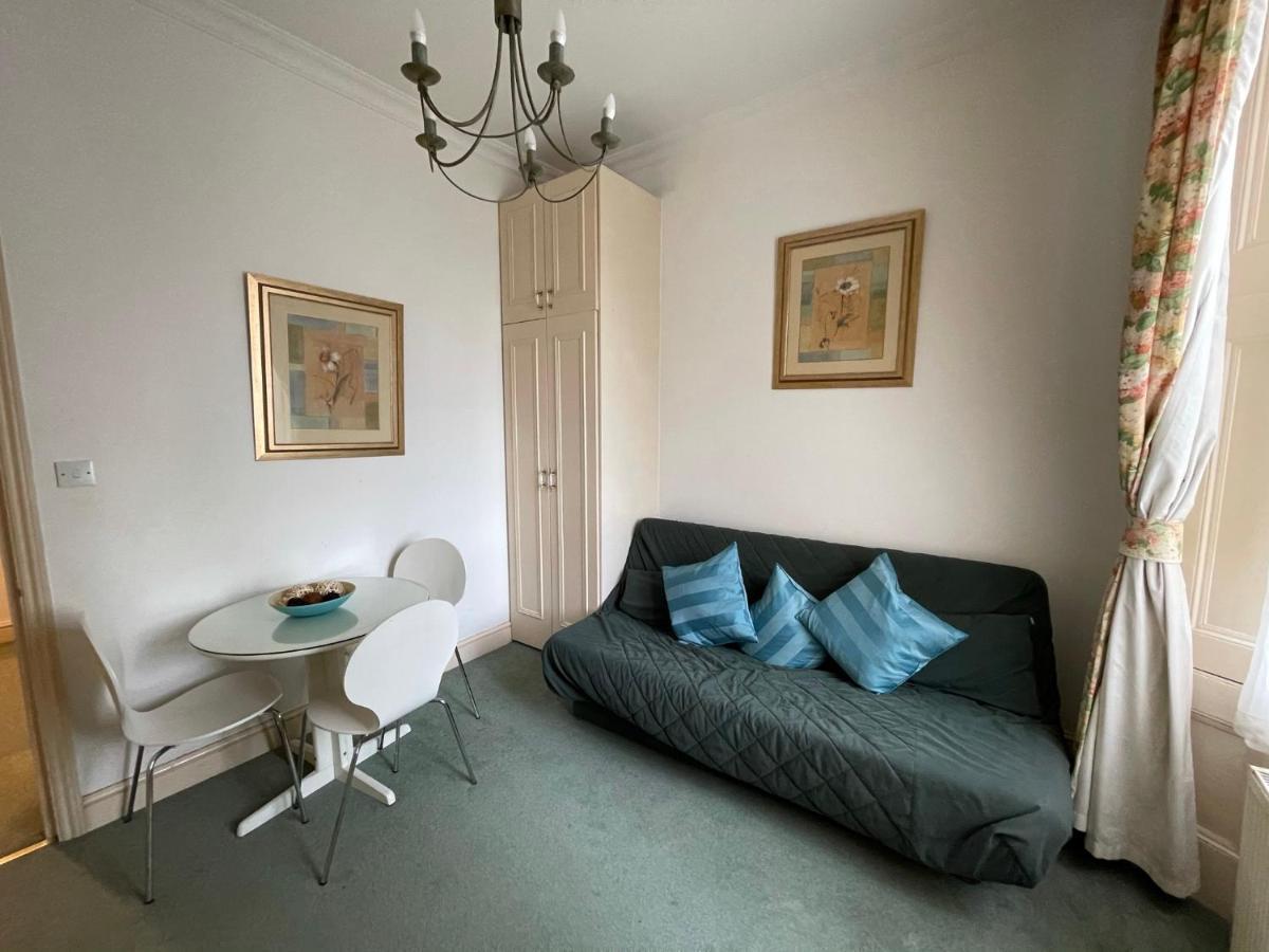 Bayswater Hyde Park * London