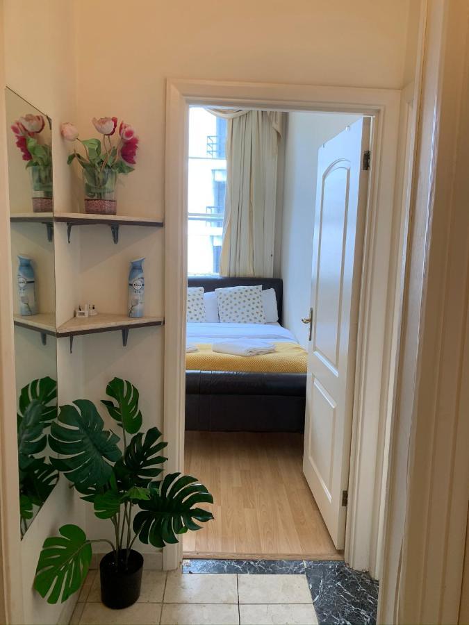 Bayswater Hyde Park Apartment London