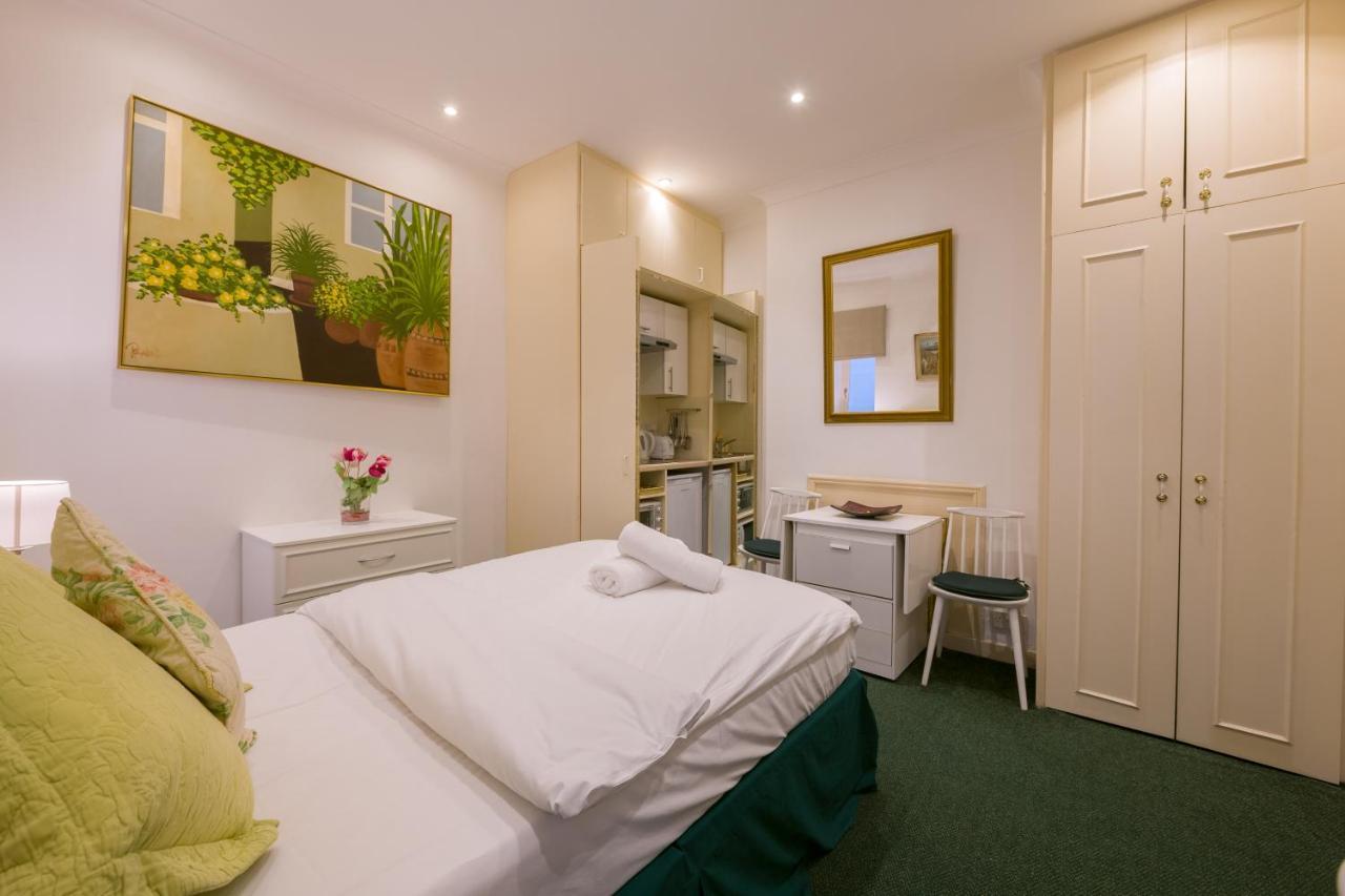 Bayswater Hyde Park Apartment