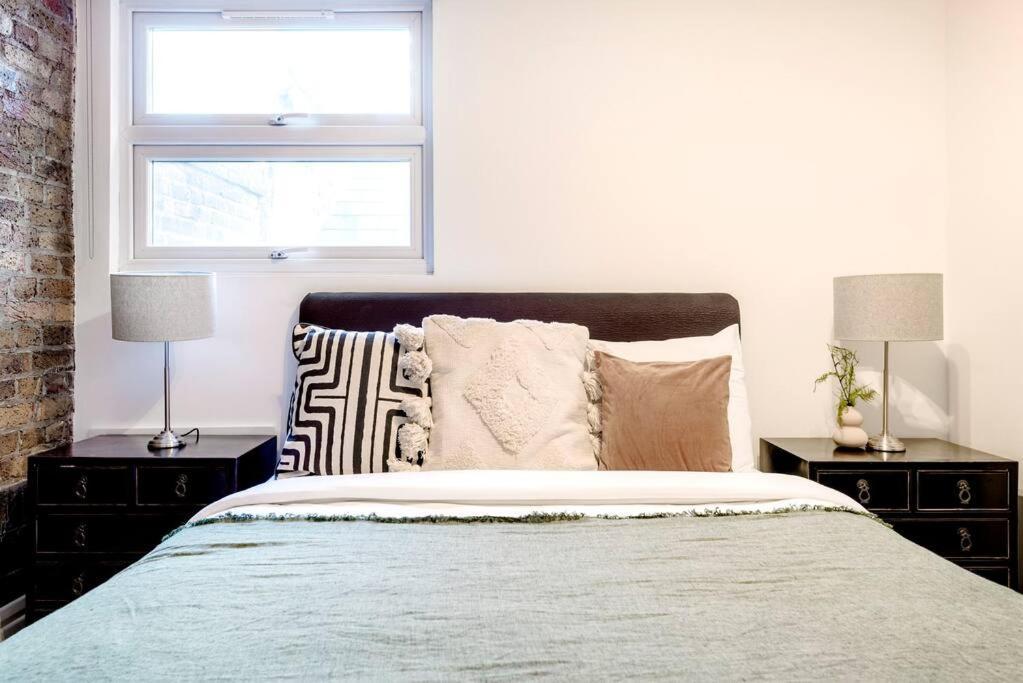 Apartment Penthouse Loft With Roof Terrace Not For Events Or Parties