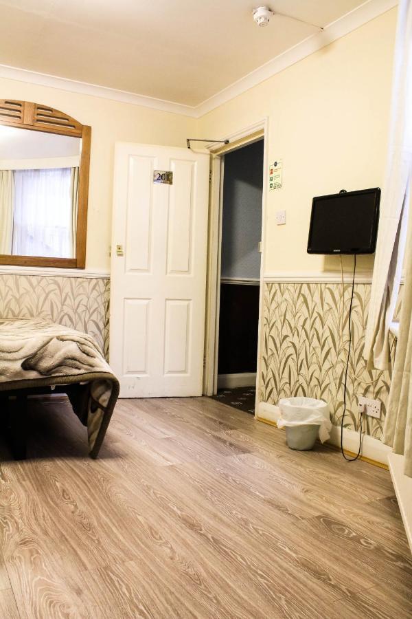 Ventures Bed & Breakfast 3*