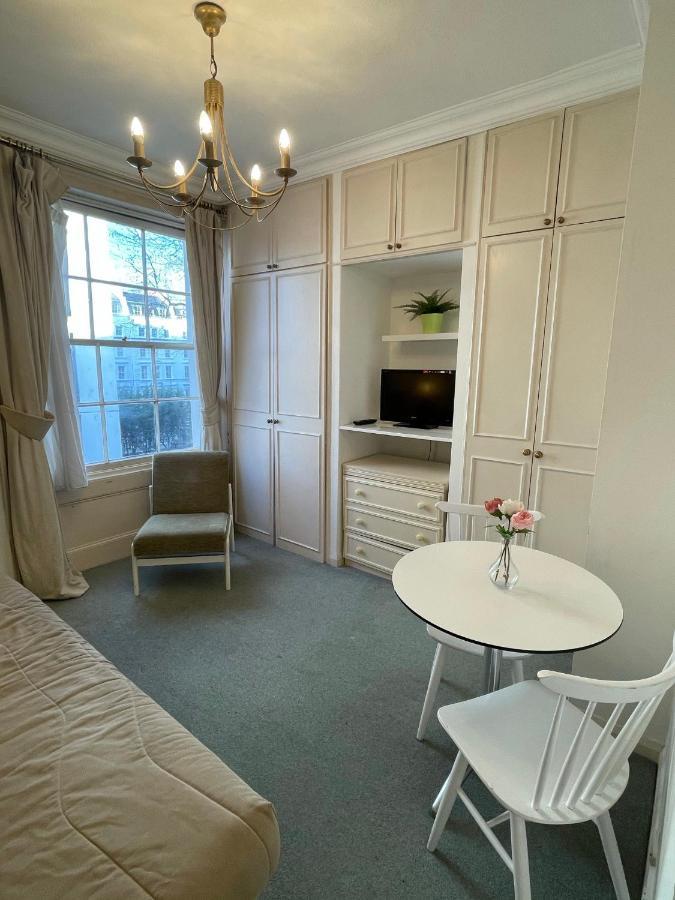 Bayswater Hyde Park * London