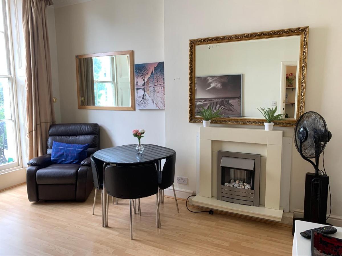Bayswater Hyde Park * London