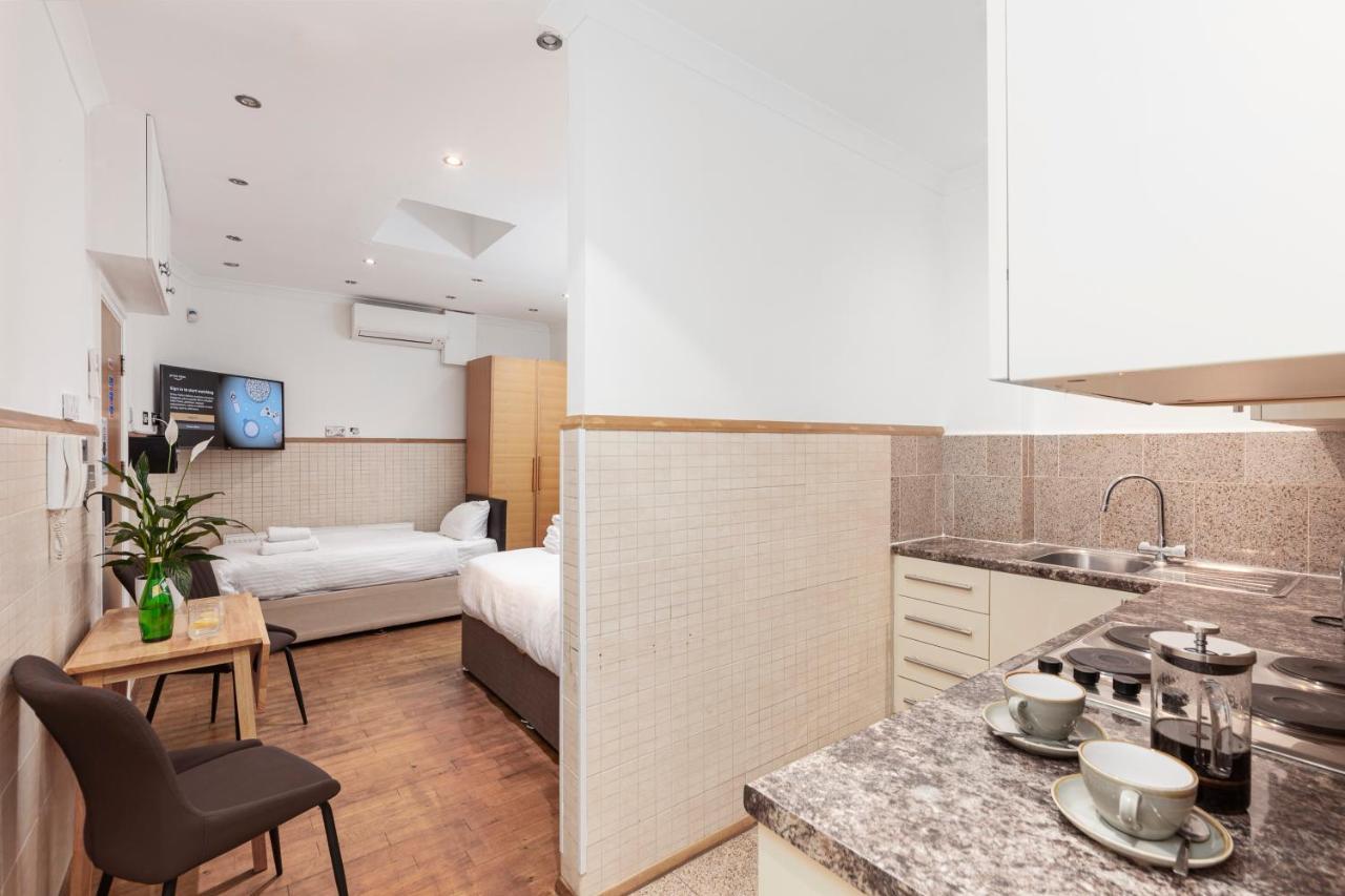 Argyle Apartahotel