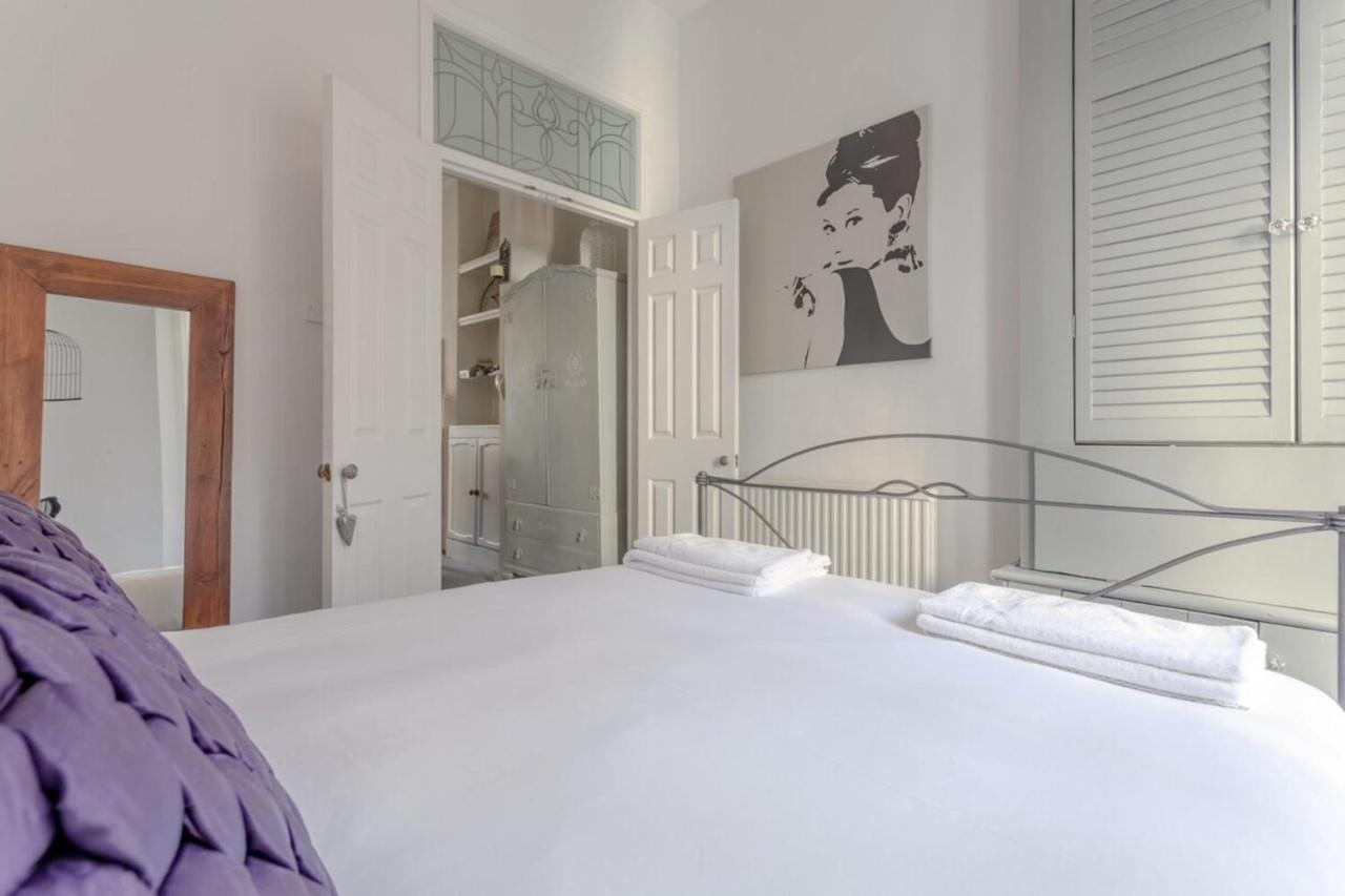 Stylish 1 Bed Near Battersea Park * London