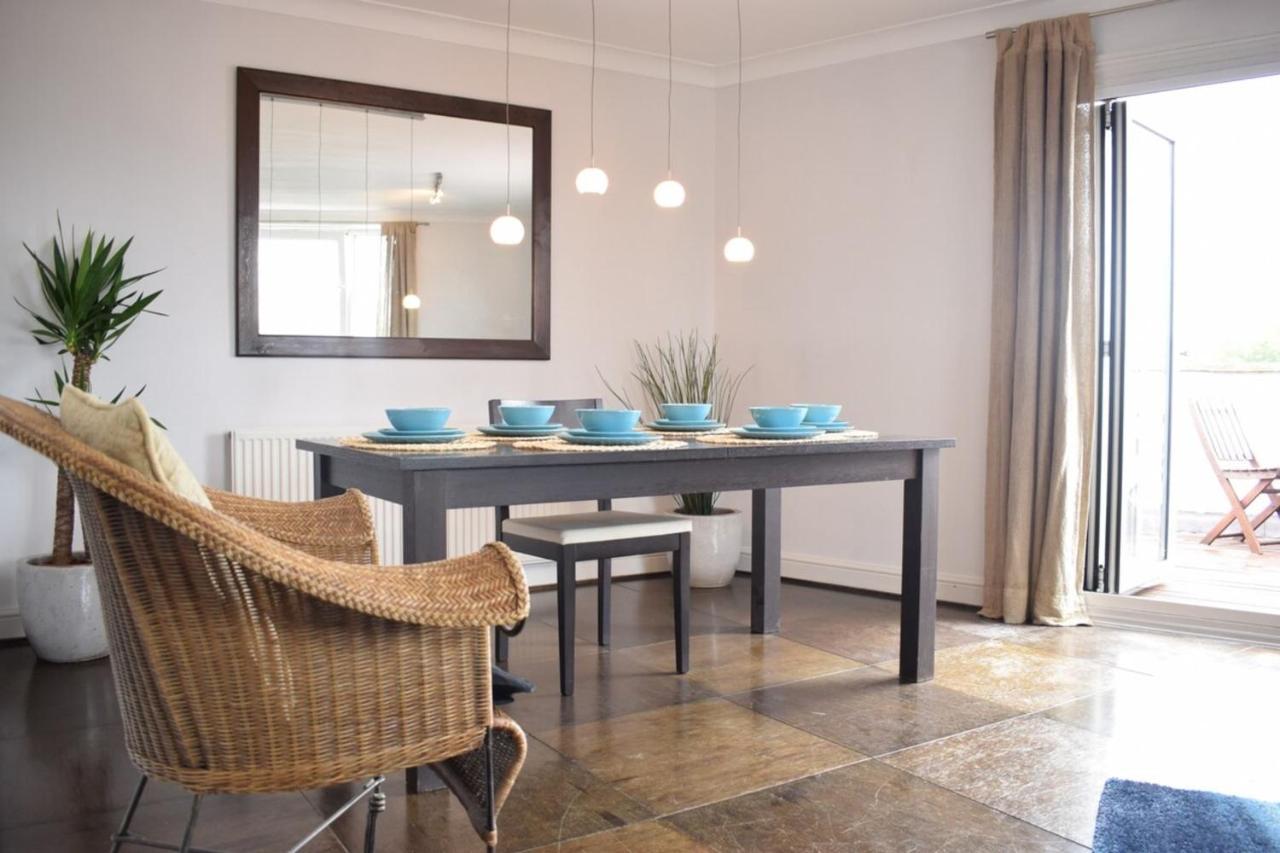 Spacious 2 Bedroom Flat In Beautiful Maida Vale Apartment London