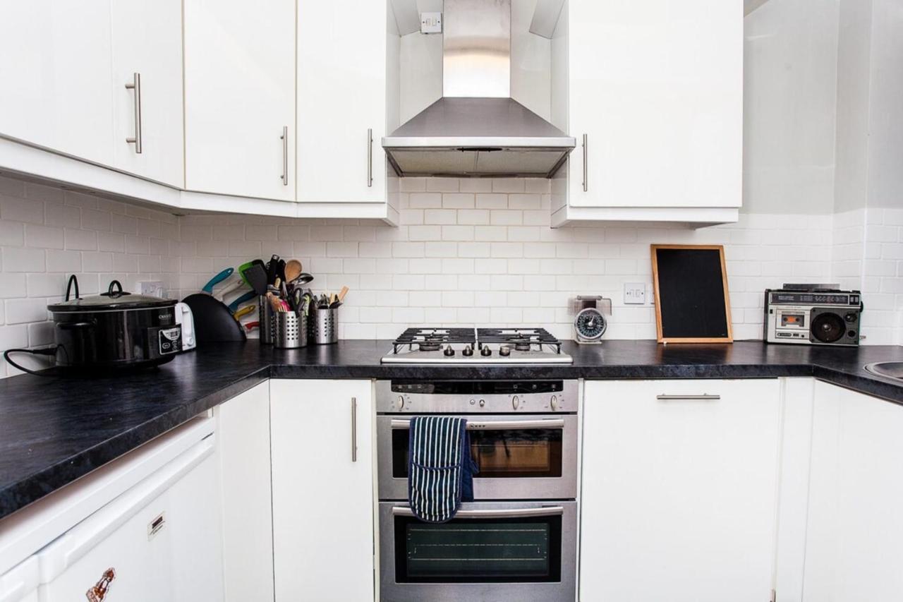 Charming Peaceful 2 Bedroom With Parking And Garden * Londres