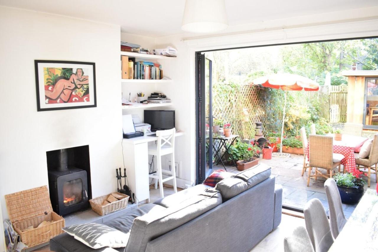 Modern 3 Bedroom In Brixton Appartement Londen