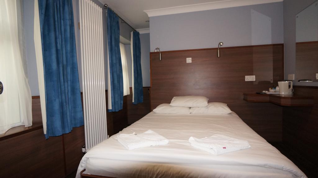 Hotel Crestfield