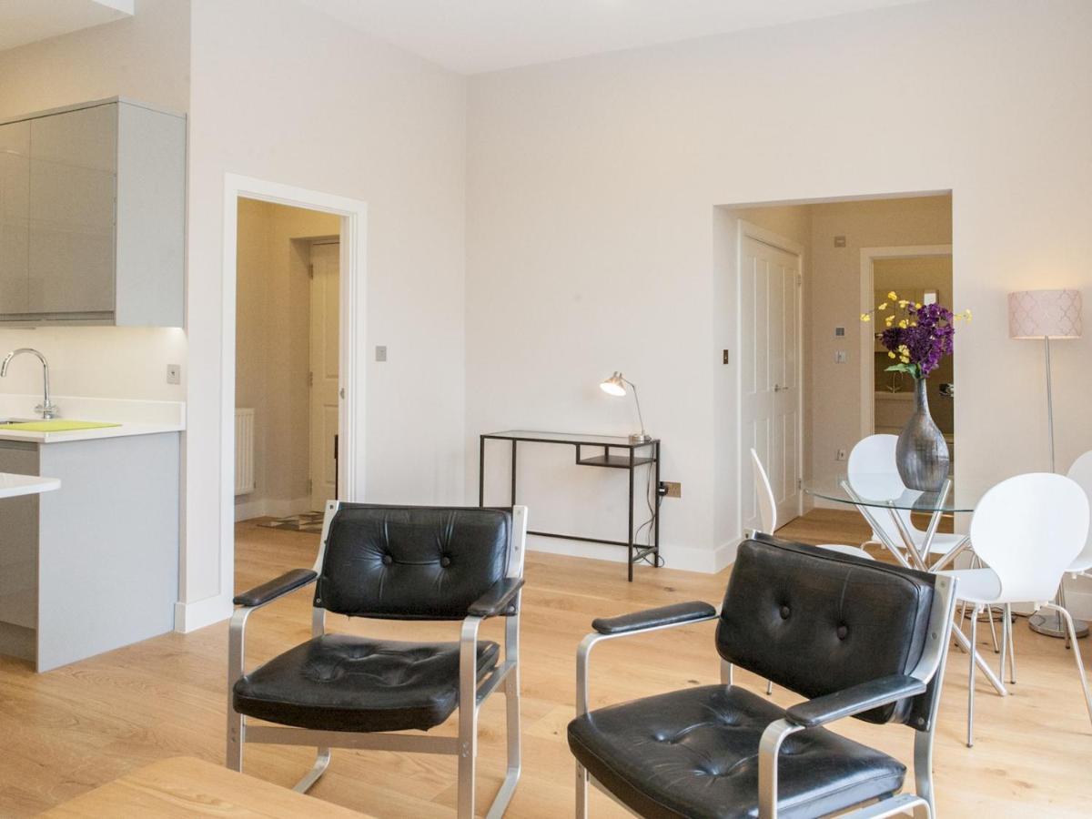 Pass The Keys - Spacious Flat With Private Sun Terrace In South East Appartement *