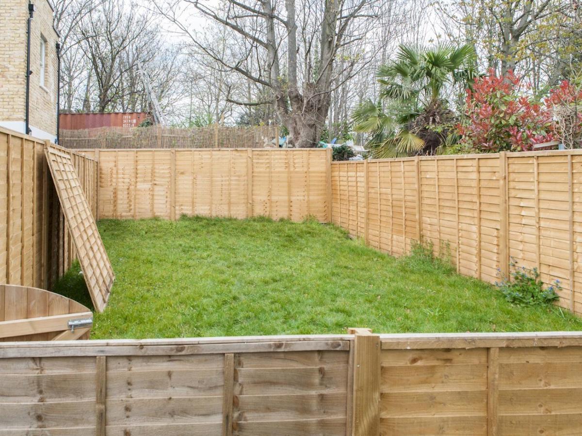 Appartement Pass The Keys - Spacious Flat With Private Sun Terrace In South East Londen