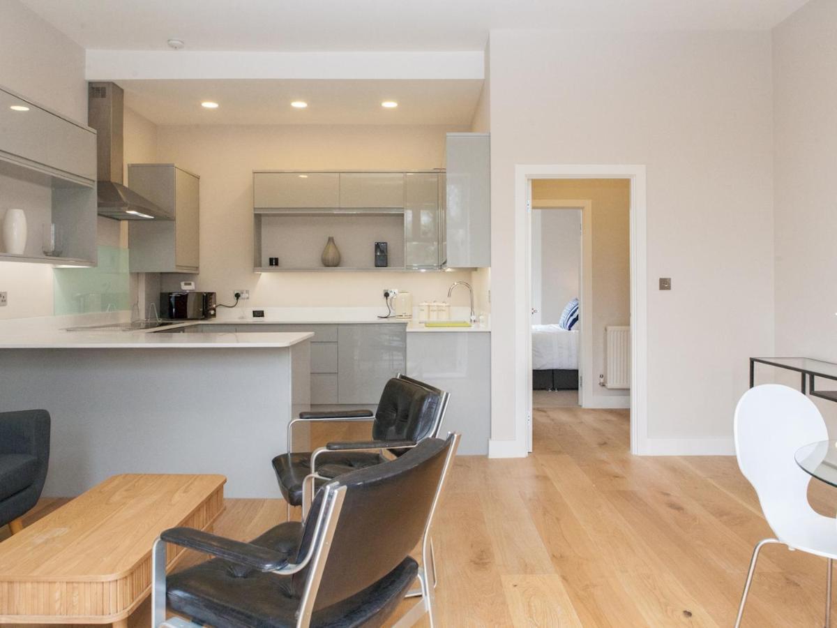 Appartement Pass The Keys - Spacious Flat With Private Sun Terrace In South East Londen