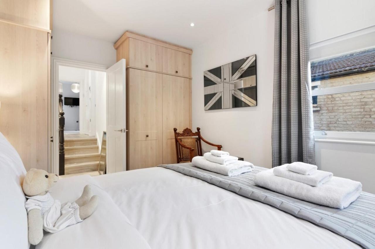 Lovely Newly-renovated 3 Bedroom In Fulham Apartment London