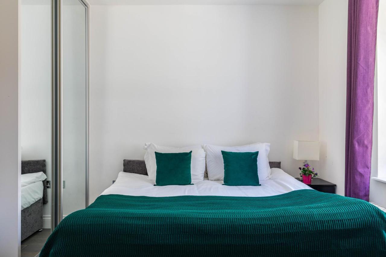 Carlton Vale Apartment London