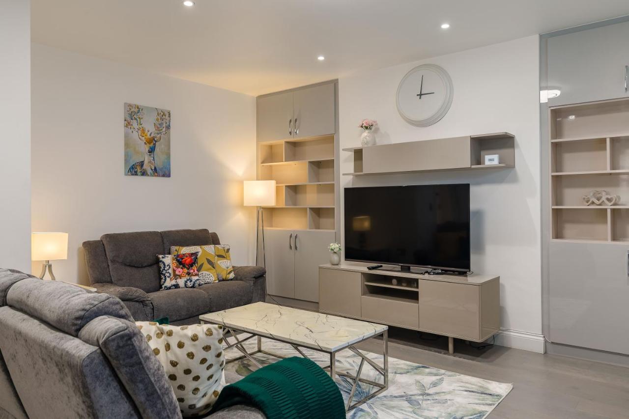 Carlton Vale Apartment *