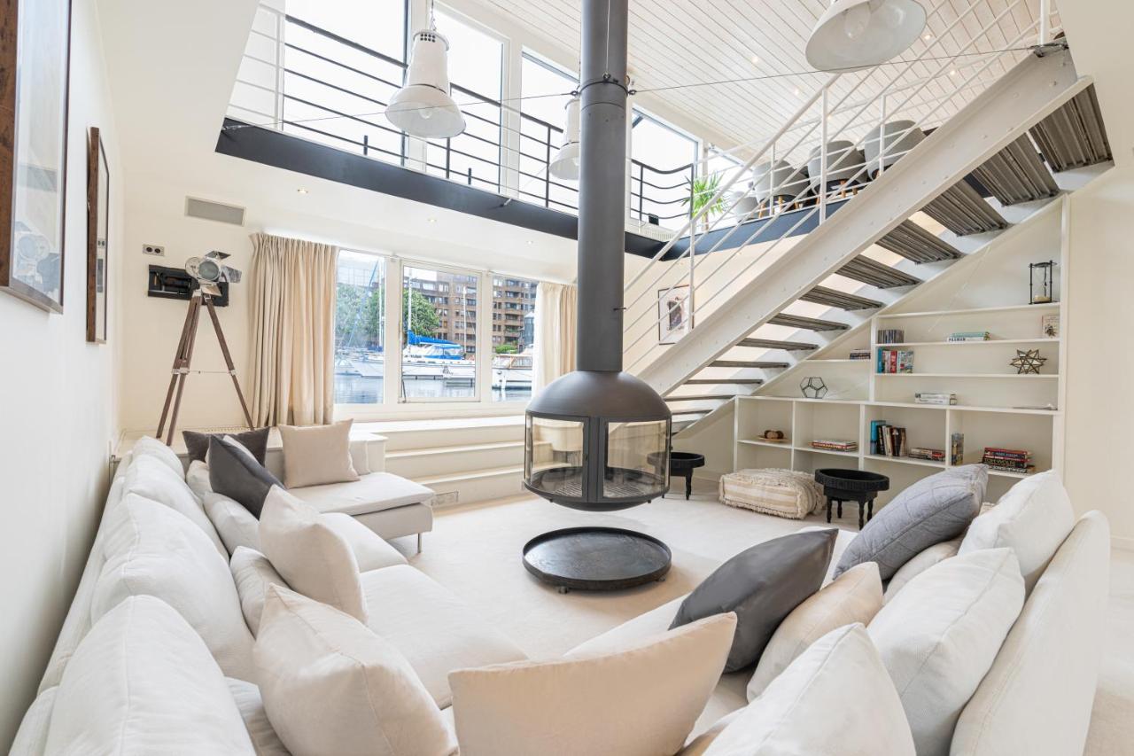 Charming Houseboat Featuring A Sauna Apartment *