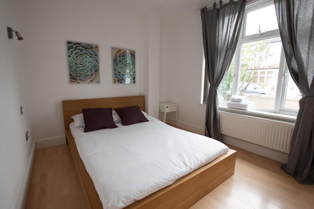 Tooting Rooms & Studio By Primecityhosts Pensión *