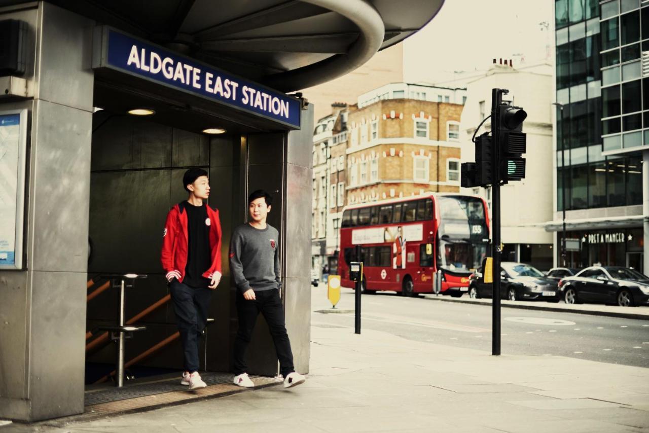 Cosy And At Chapter Aldgate In * Londen