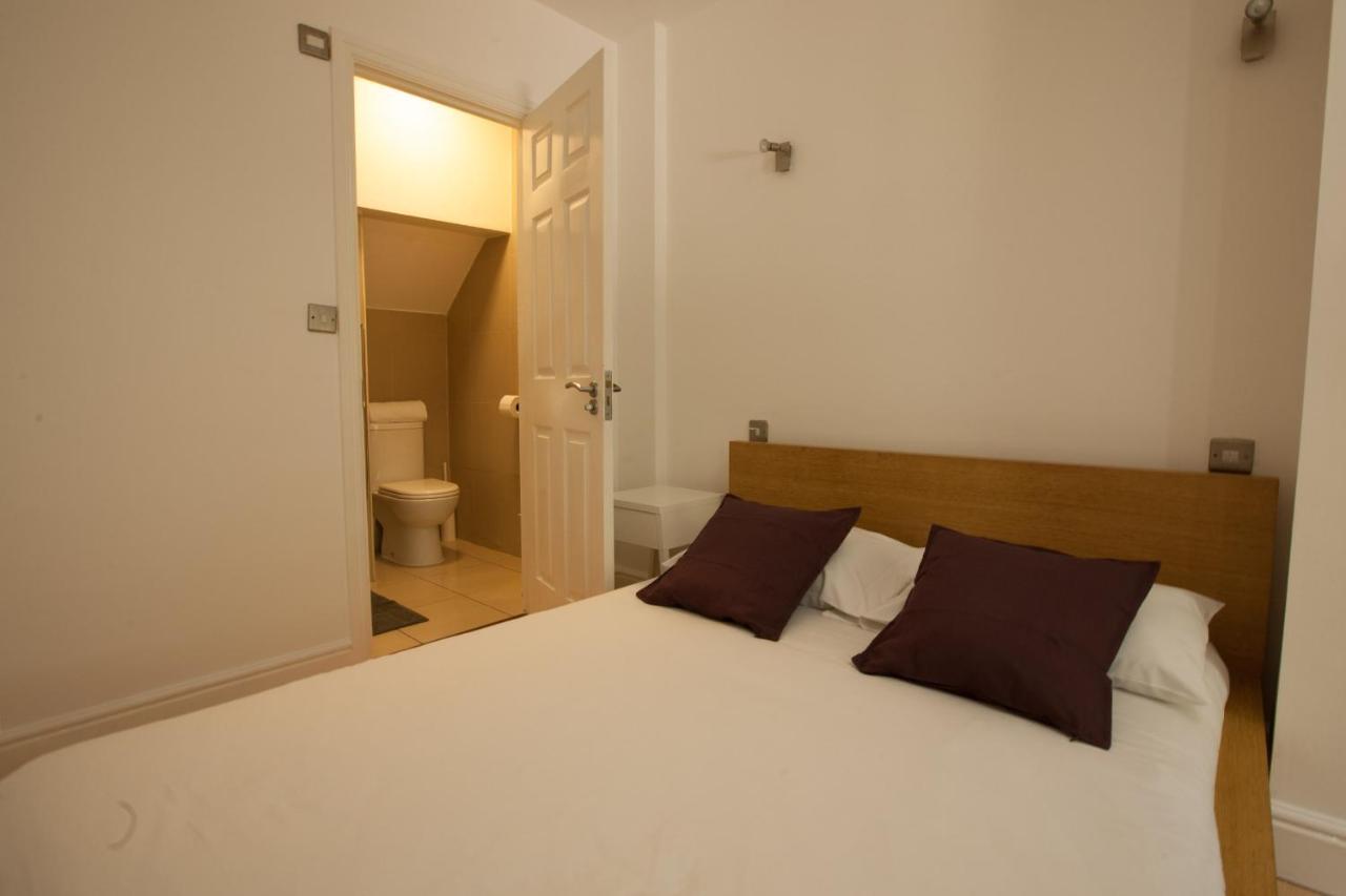 Tooting & By Dc Guest house