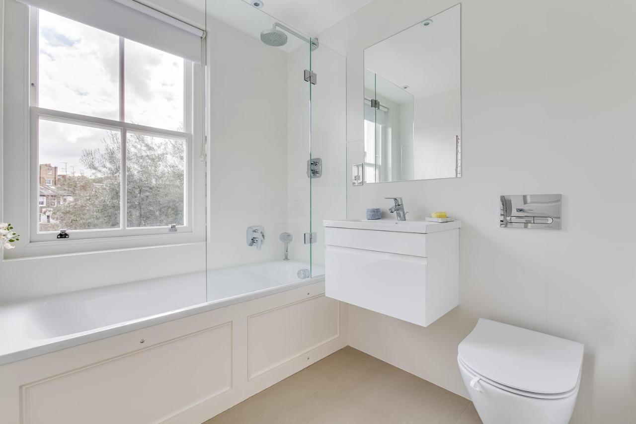 Appartement Superb 3 Bed/bath Luxury + Ibiza Roof Terrace Londen