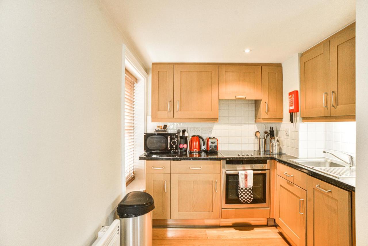 Leicester Square Apartment *