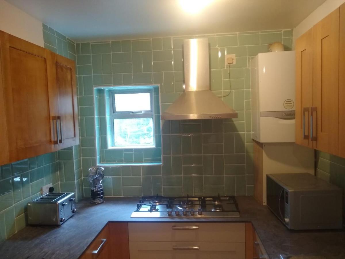 Acton Roomz Guest house