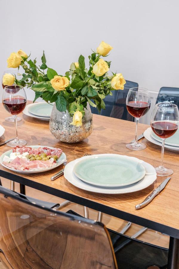 Stunning 2-bed Apt - Free Parking - Camden - - Zoo - Shop - Events Appartement Londen