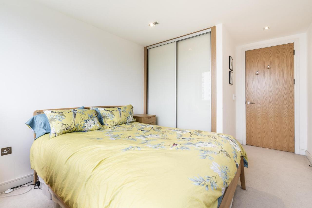 1br Penthouse Flat In East Apartment London