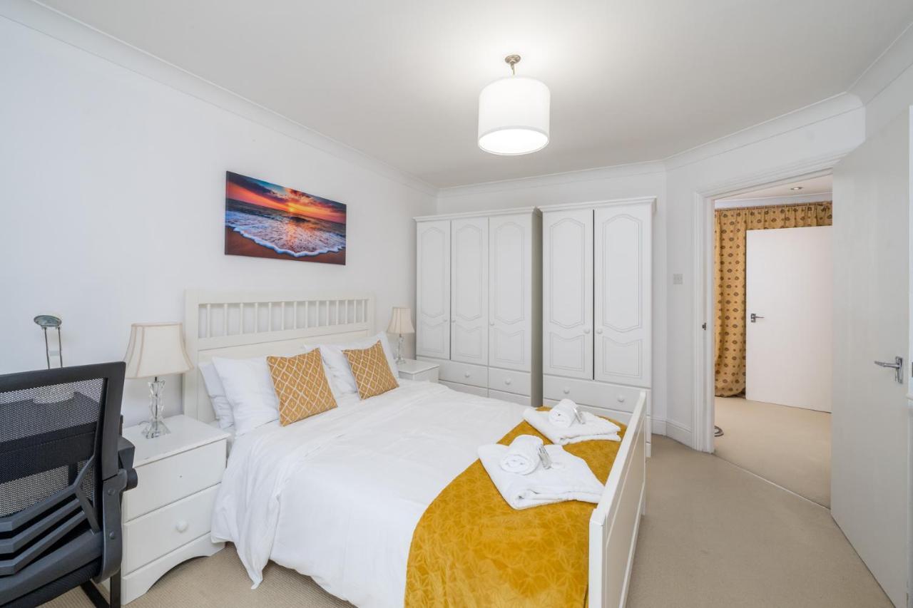 Apartment Crossharbour Canary Wharf 2 Bed Duplex London
