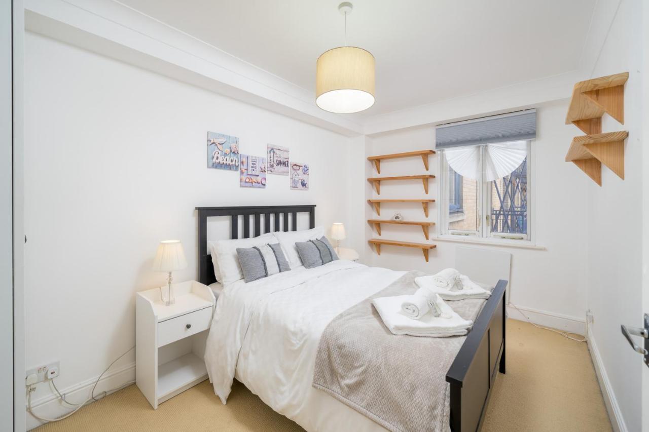 Crossharbour Canary Wharf 2 Bed Duplex Apartment