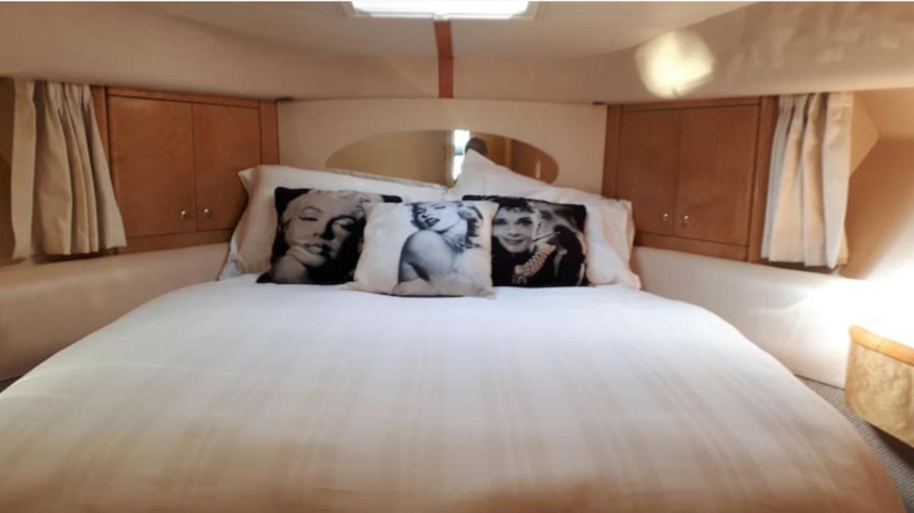 Hotel en barco Yacht -central St Kats Dock Tower Bridge