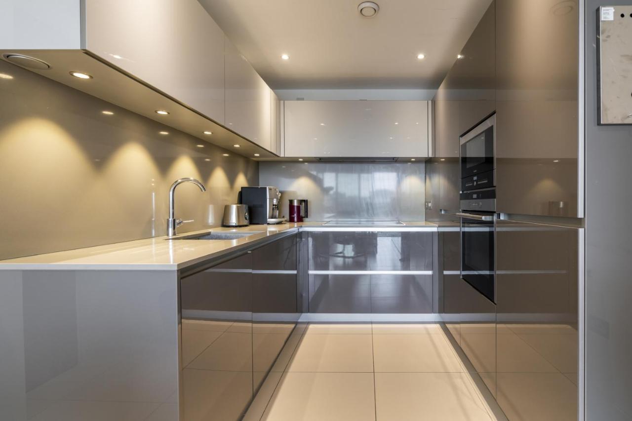 1br Penthouse Flat In East London